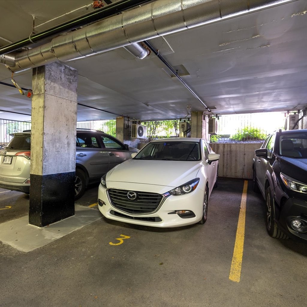 









1351


Rue St-Grégoire

, 408,
Montréal (Le Plateau-Mont-Royal),




QC
H2J4G1

