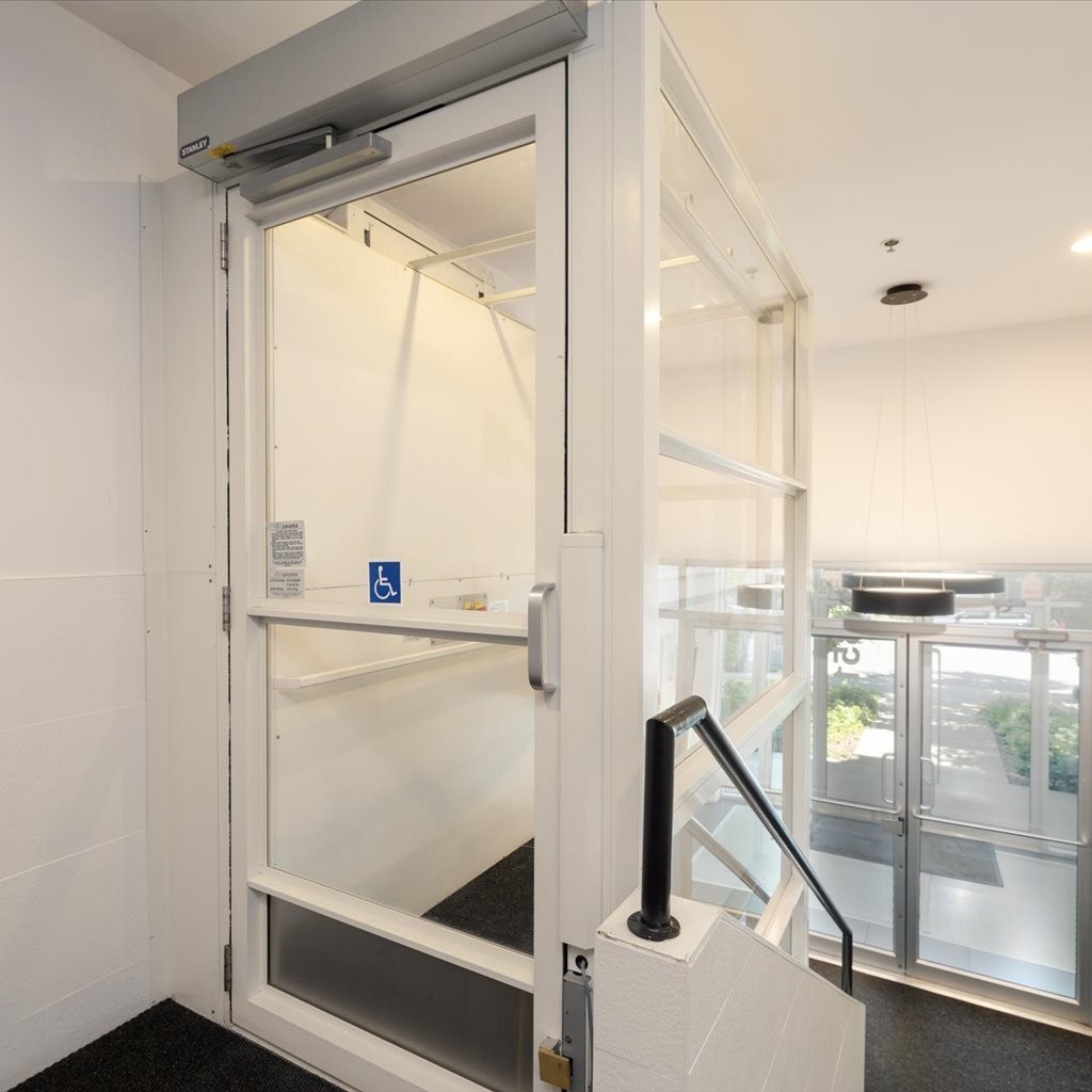 









1351


Rue St-Grégoire

, 408,
Montréal (Le Plateau-Mont-Royal),




QC
H2J4G1

