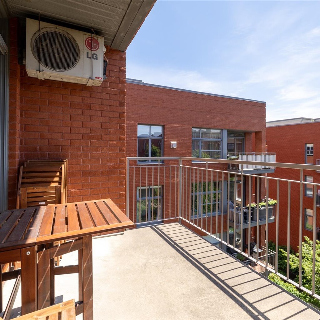 









1351


Rue St-Grégoire

, 408,
Montréal (Le Plateau-Mont-Royal),




QC
H2J4G1

