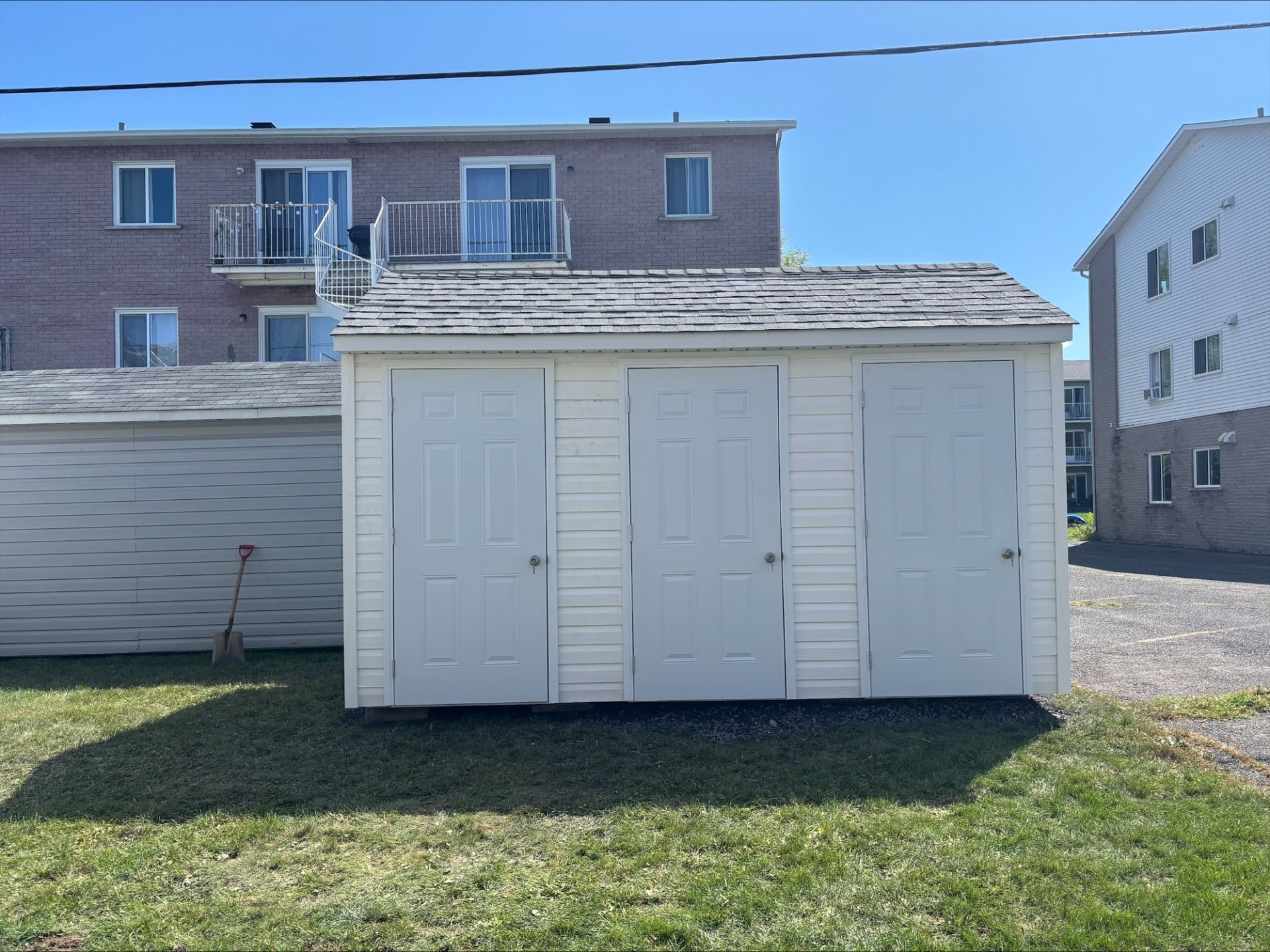 









1382


Rue Zotique-Giard

, 6,
Chambly,




QC
J3L5T2


