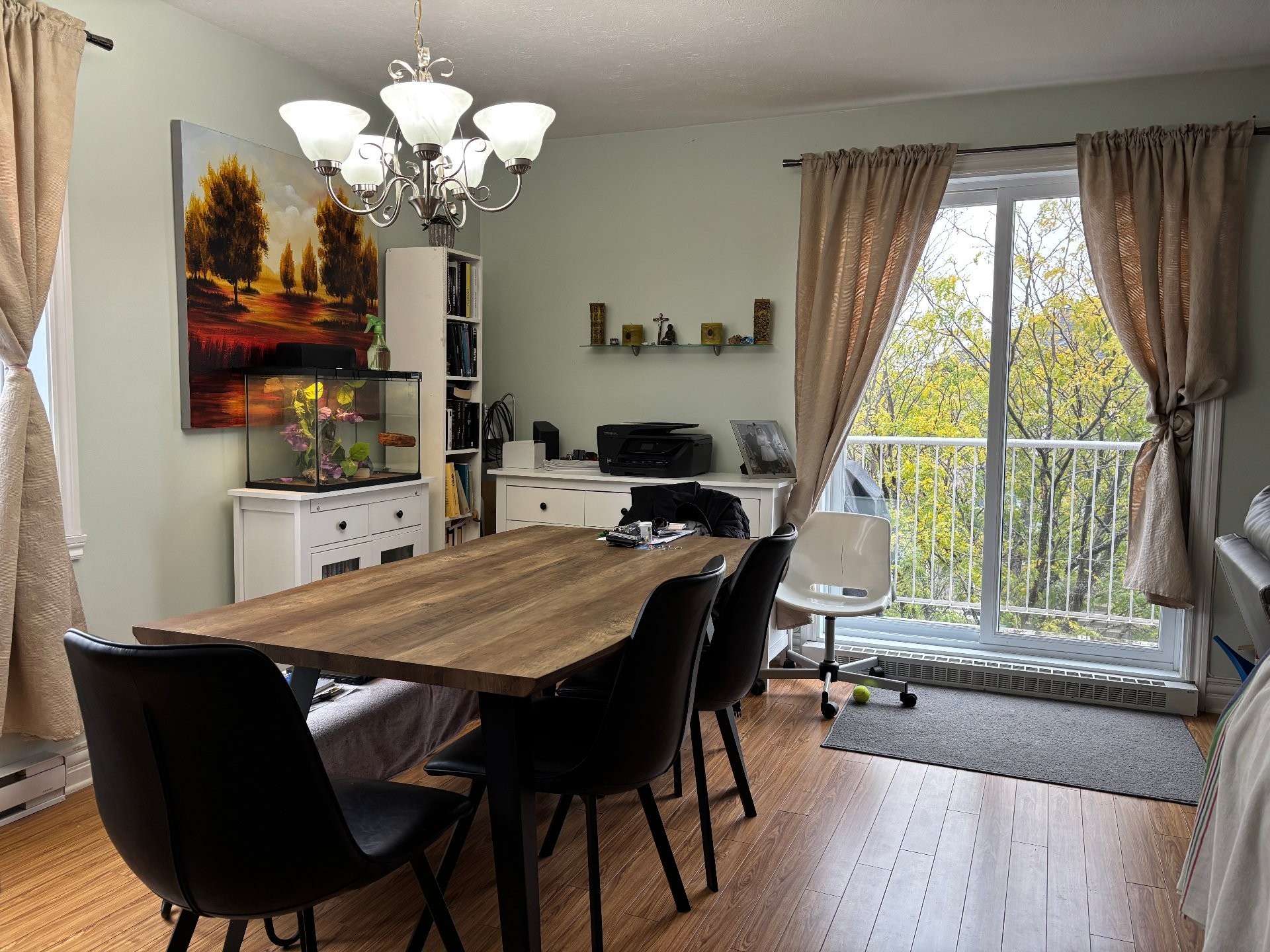 









1382


Rue Zotique-Giard

, 6,
Chambly,




QC
J3L5T2

