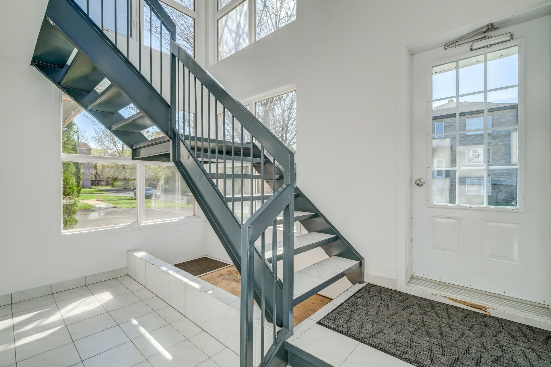 









1382


Rue Zotique-Giard

, 6,
Chambly,




QC
J3L5T2

