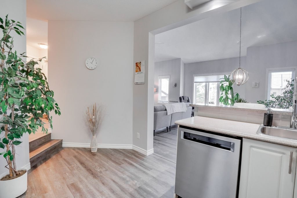 









228


Rue de Morency

, 401,
Gatineau (Gatineau),




QC
J8V2P6

