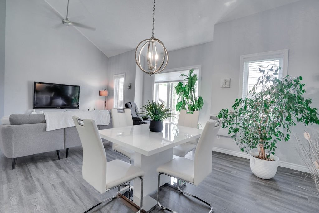 









228


Rue de Morency

, 401,
Gatineau (Gatineau),




QC
J8V2P6


