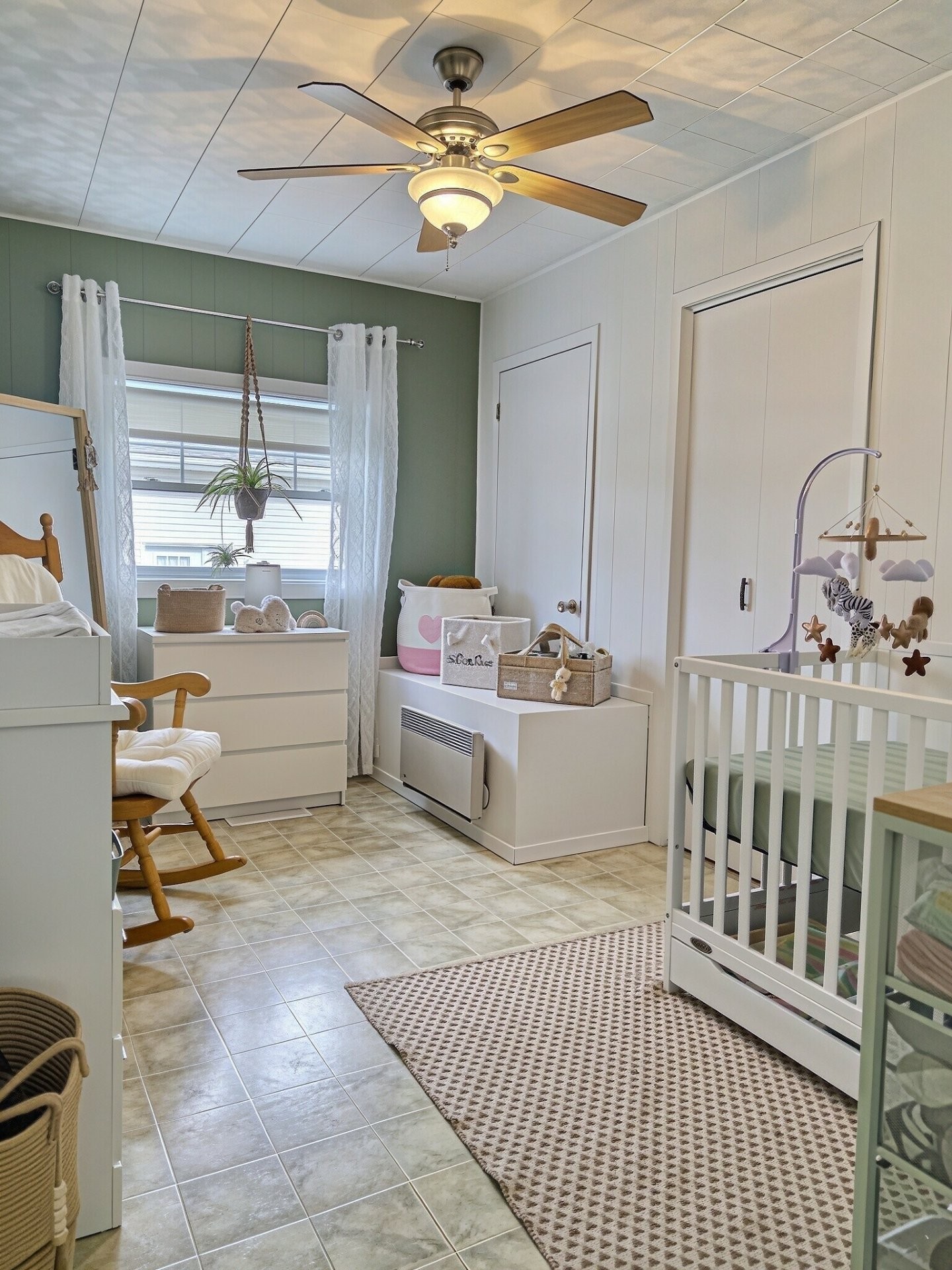 









50


Rue Notre-Dame E.

,
Lorrainville,




QC
J0Z2R0

