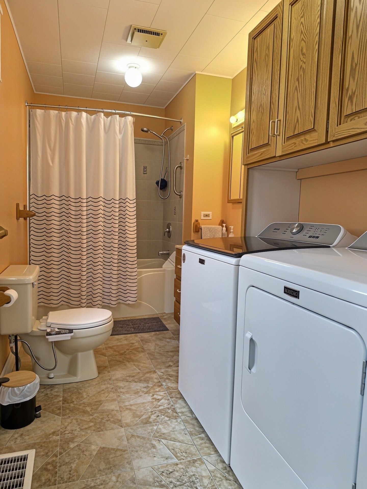 









50


Rue Notre-Dame E.

,
Lorrainville,




QC
J0Z2R0

