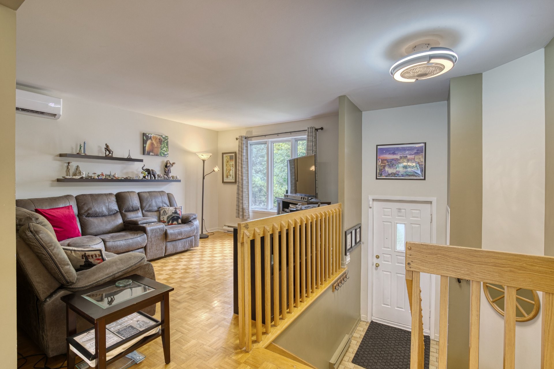 









965


Rue de Belgrade O.

,
Laval (Auteuil),




QC
H7K3K6

