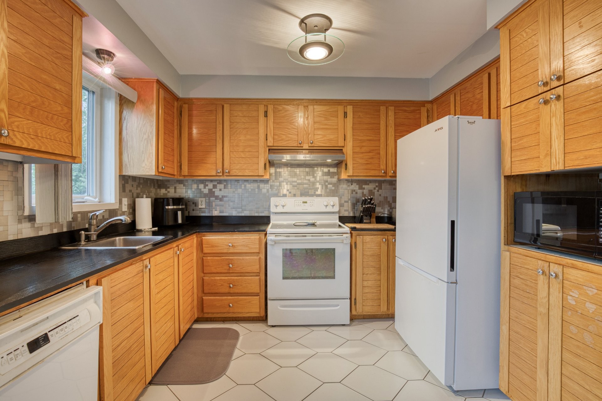 









965


Rue de Belgrade O.

,
Laval (Auteuil),




QC
H7K3K6

