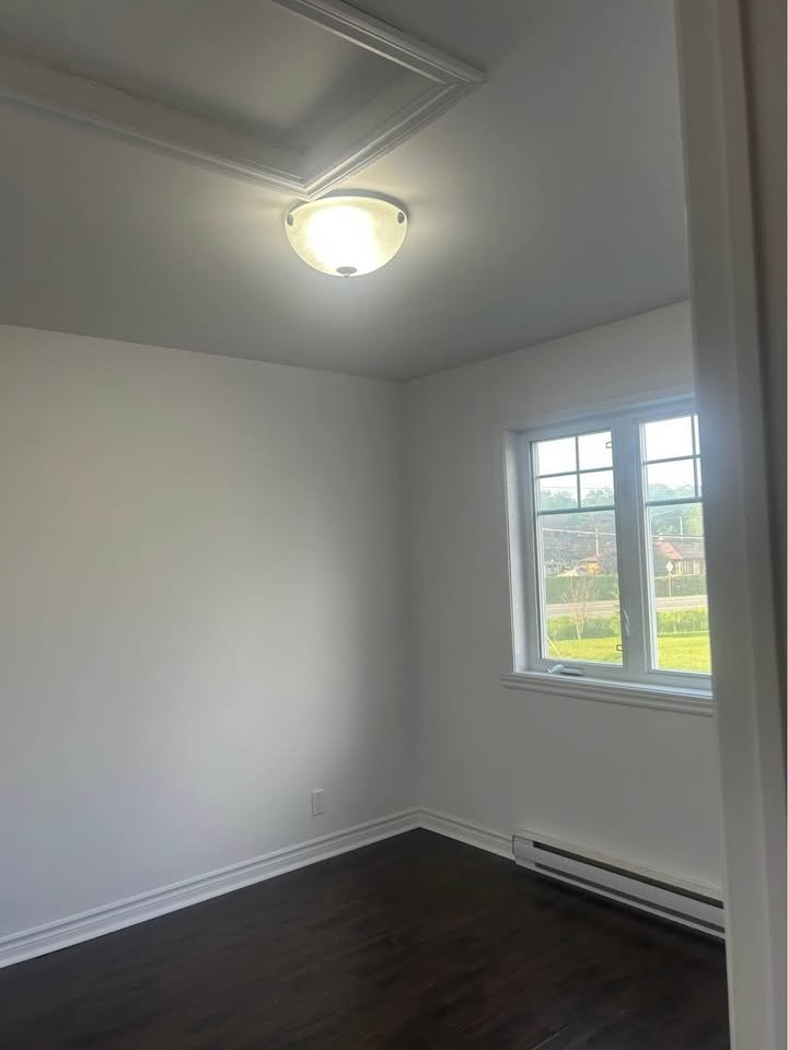 









20


7e Avenue

, D,
Beauharnois,




QC
J6N0G6

