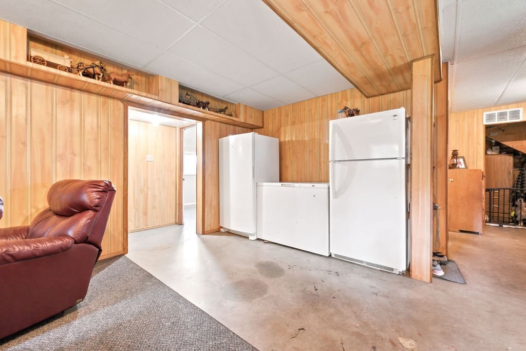 









195


Ch. Wesley

,
Clarendon,







QC
J0X2Y0

