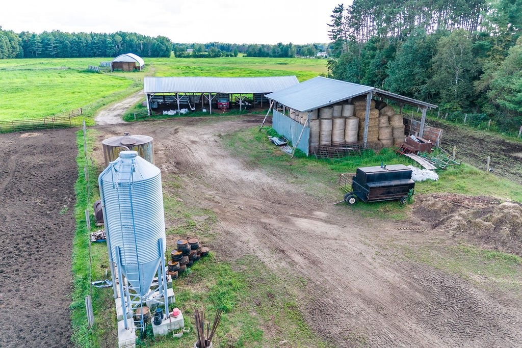 









195


Ch. Wesley

,
Clarendon,







QC
J0X2Y0

