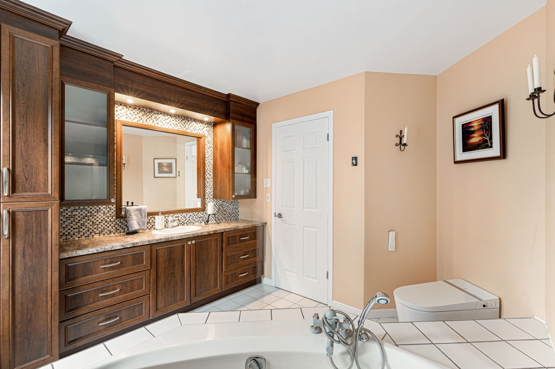 









172


Rue Charles-Primeau

,
Varennes,




QC
J3X1W6

