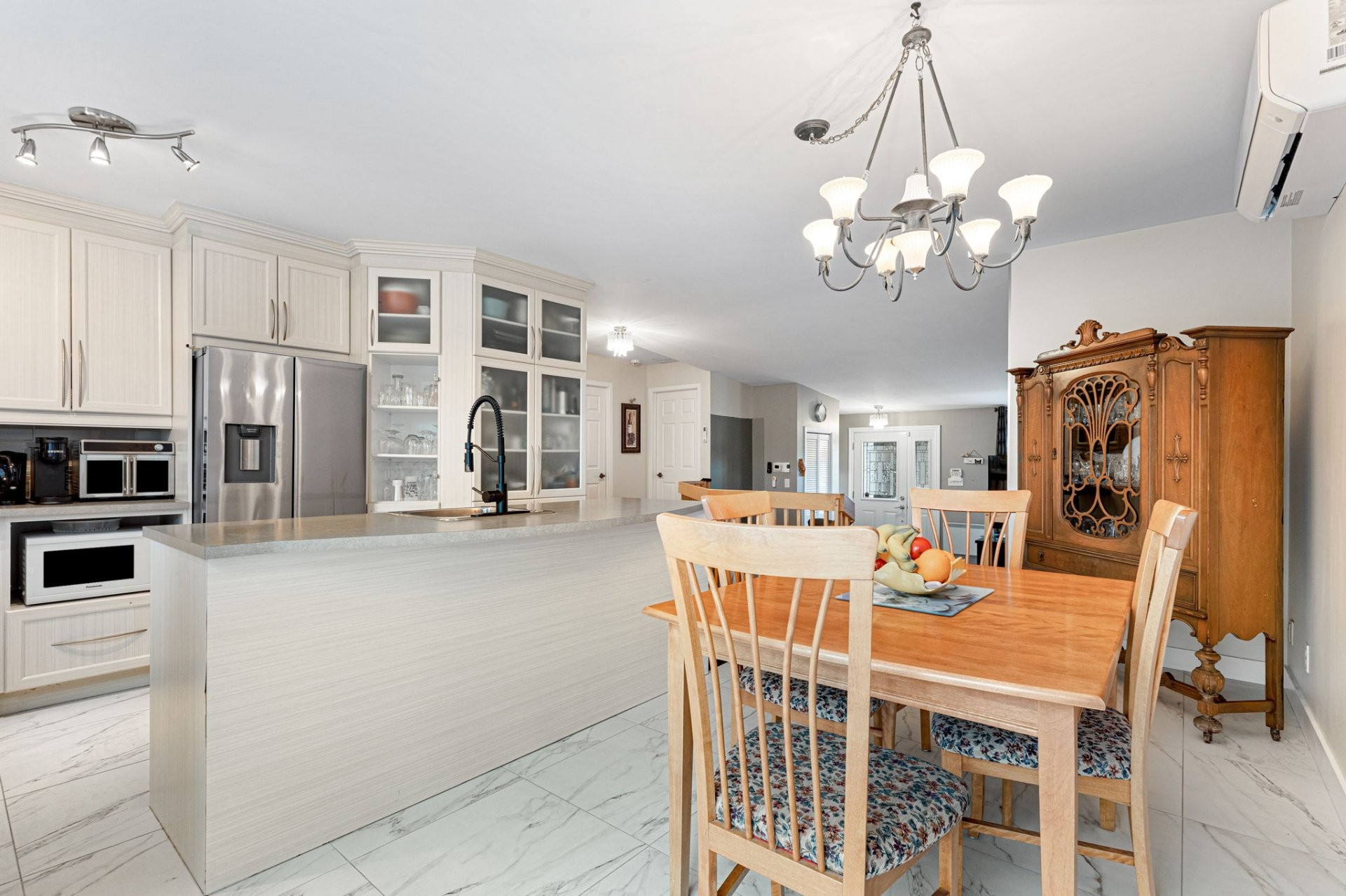









172


Rue Charles-Primeau

,
Varennes,




QC
J3X1W6

