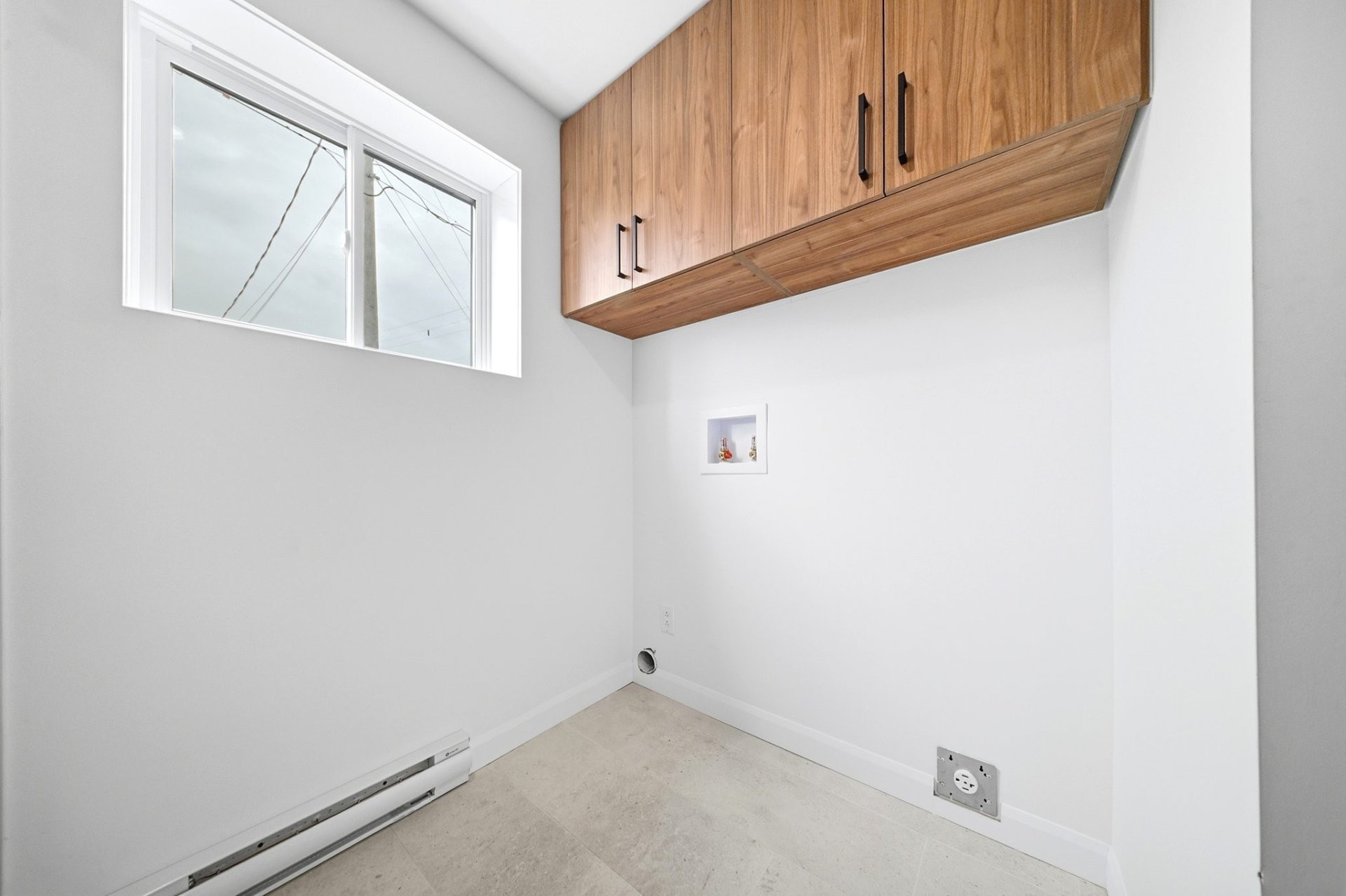 









1906


Rue Gabrielle-B.-Grimard

,
Saguenay (Chicoutimi),




QC
G7K0B4

