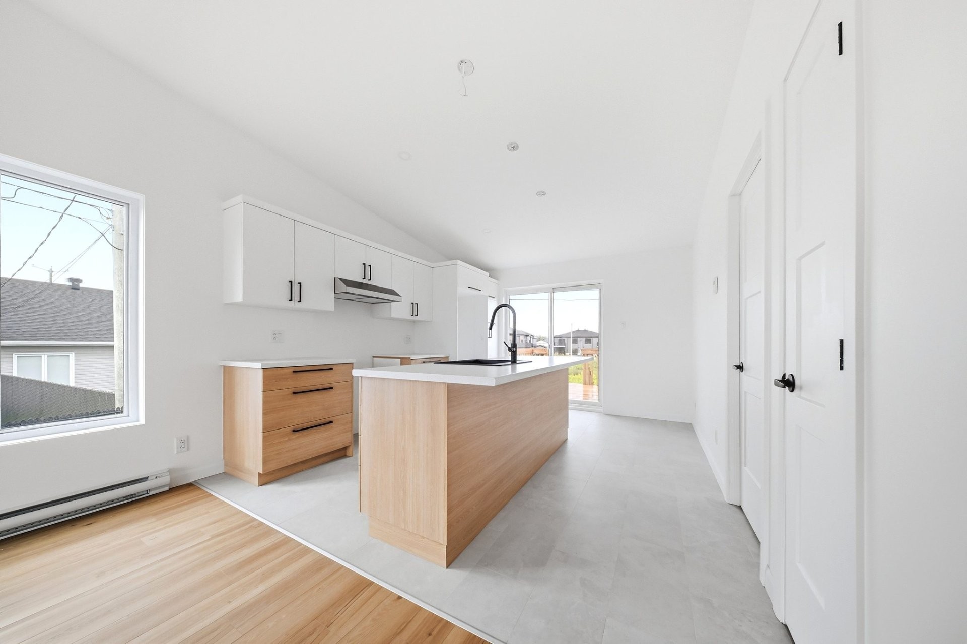 









1906


Rue Gabrielle-B.-Grimard

,
Saguenay (Chicoutimi),




QC
G7K0B4

