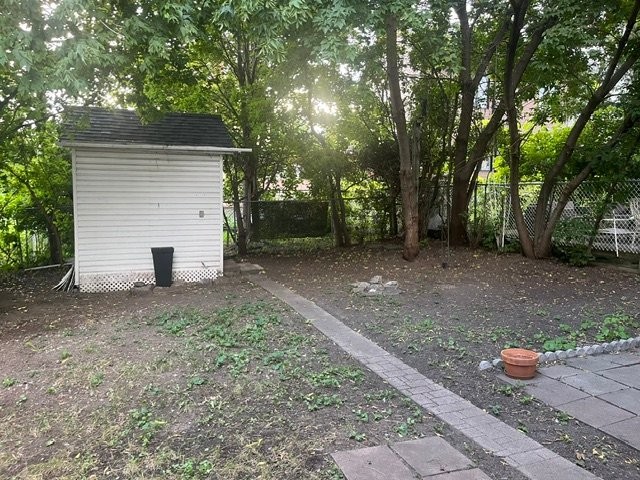 









125


Rue Kent

,
Gatineau (Hull),




QC
J8X3K5

