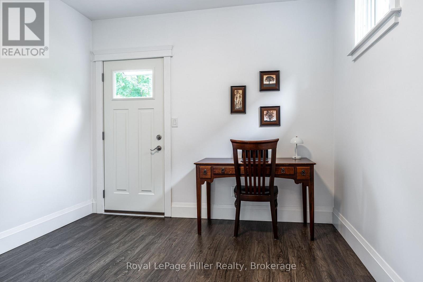 












52 TRINITY STREET

,
Stratford,




Ontario
N5A4P4

