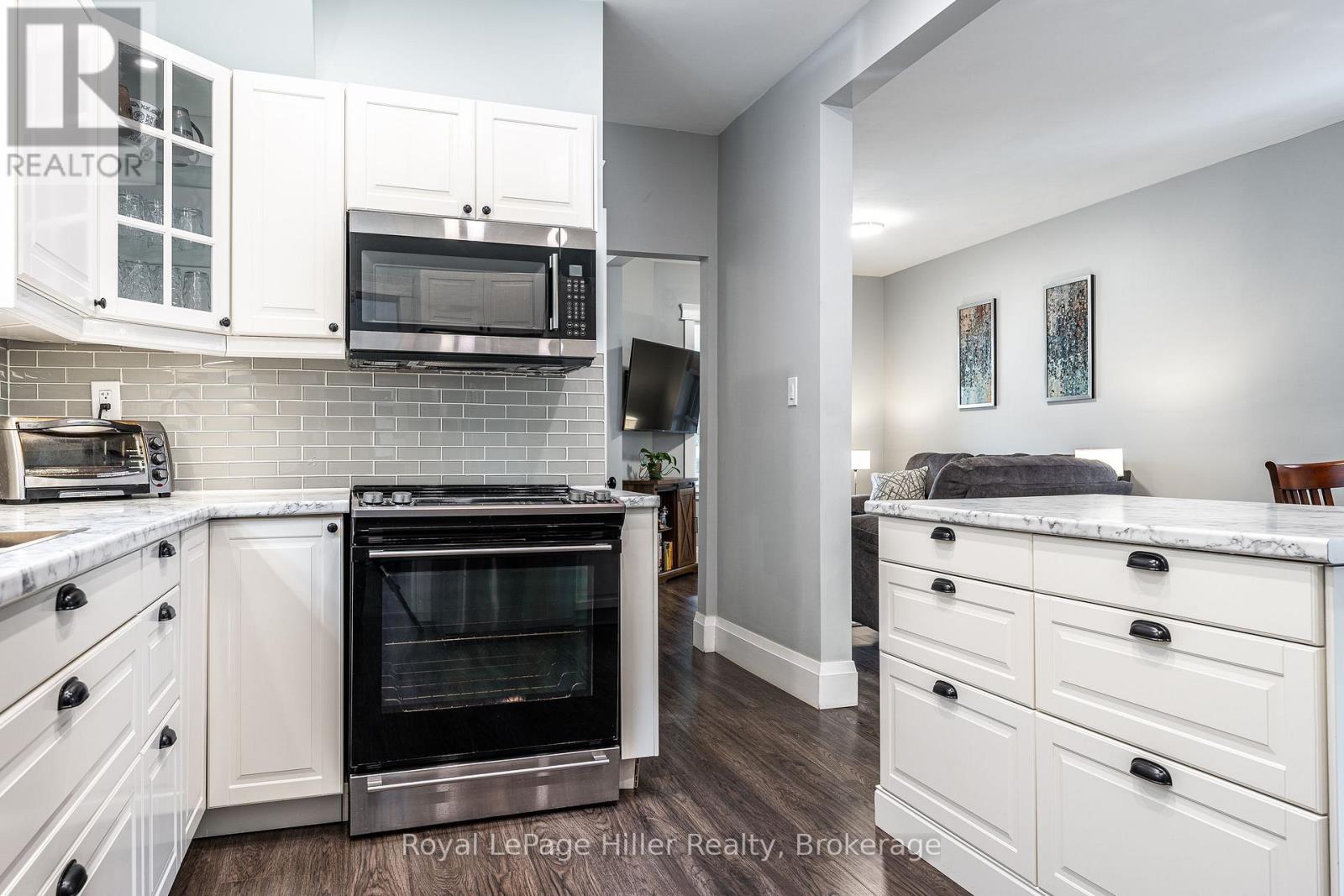 












52 TRINITY STREET

,
Stratford,




Ontario
N5A4P4

