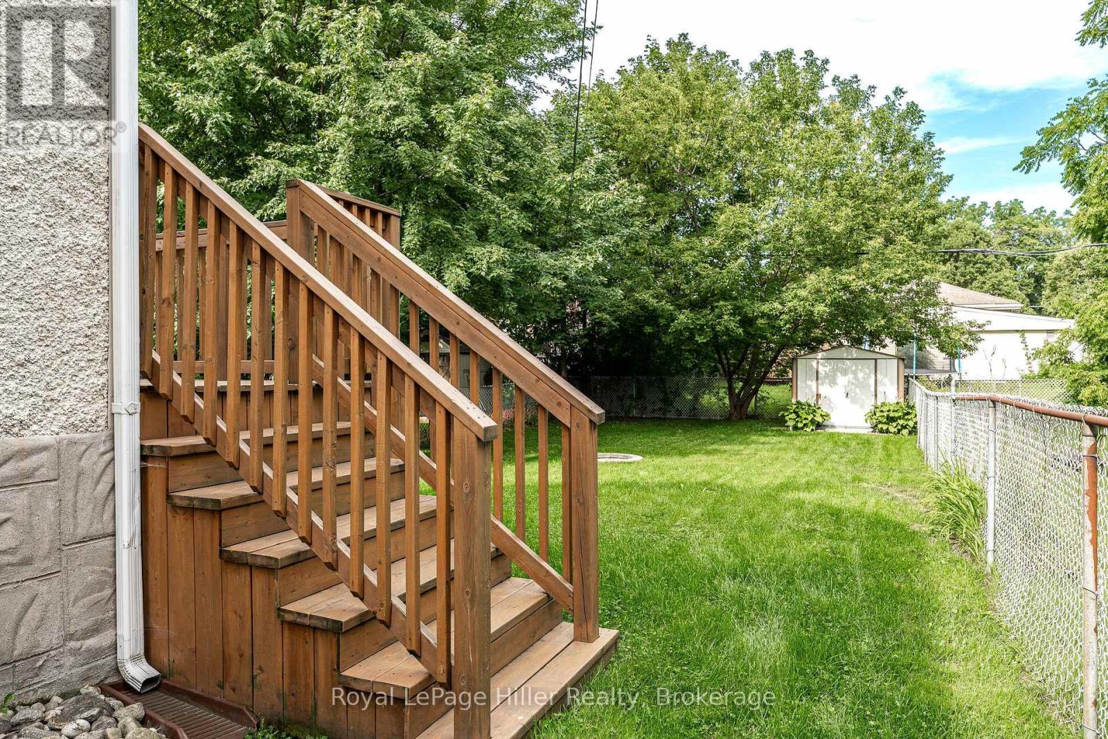 












52 TRINITY STREET

,
Stratford,




Ontario
N5A4P4


