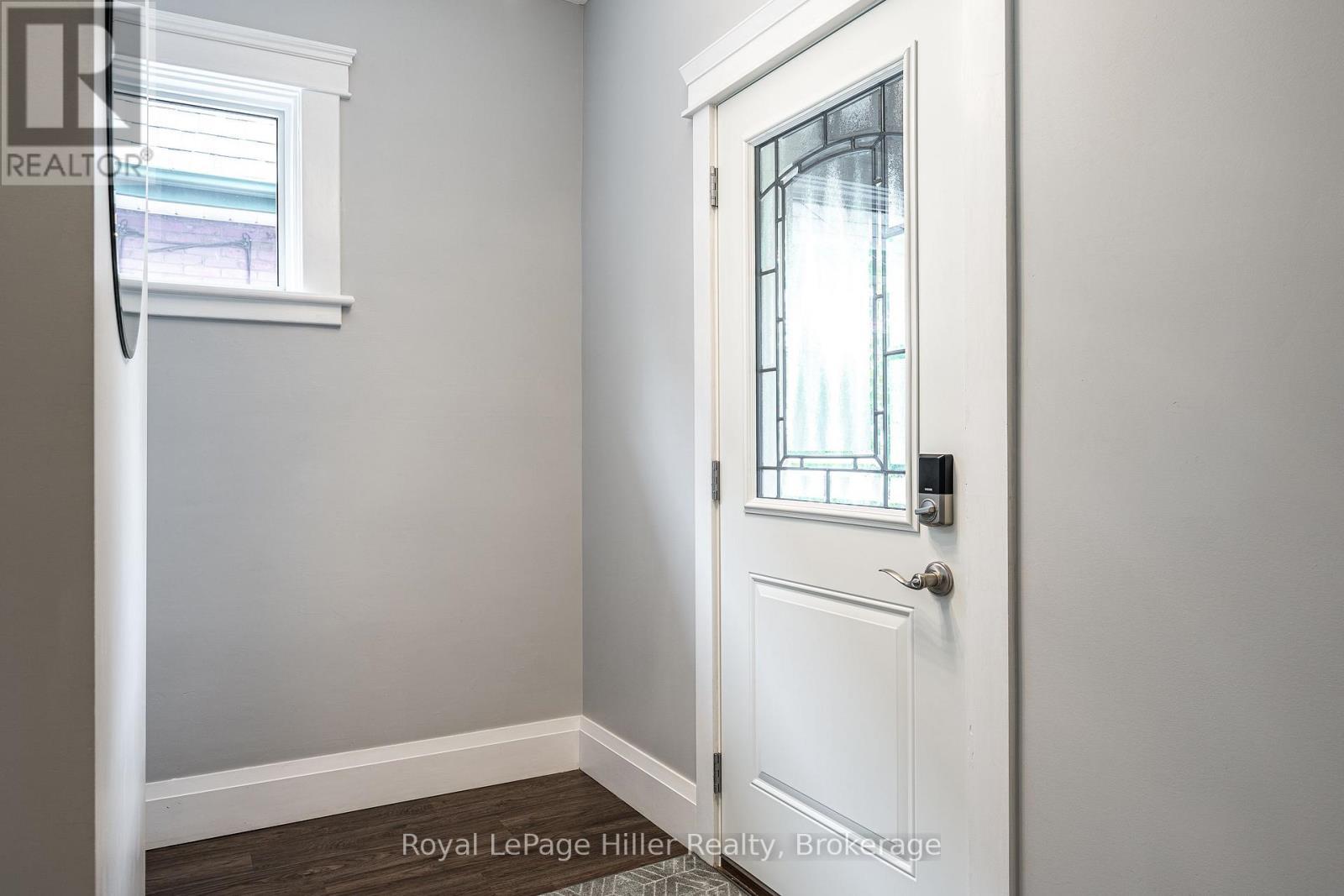 












52 TRINITY STREET

,
Stratford,




Ontario
N5A4P4

