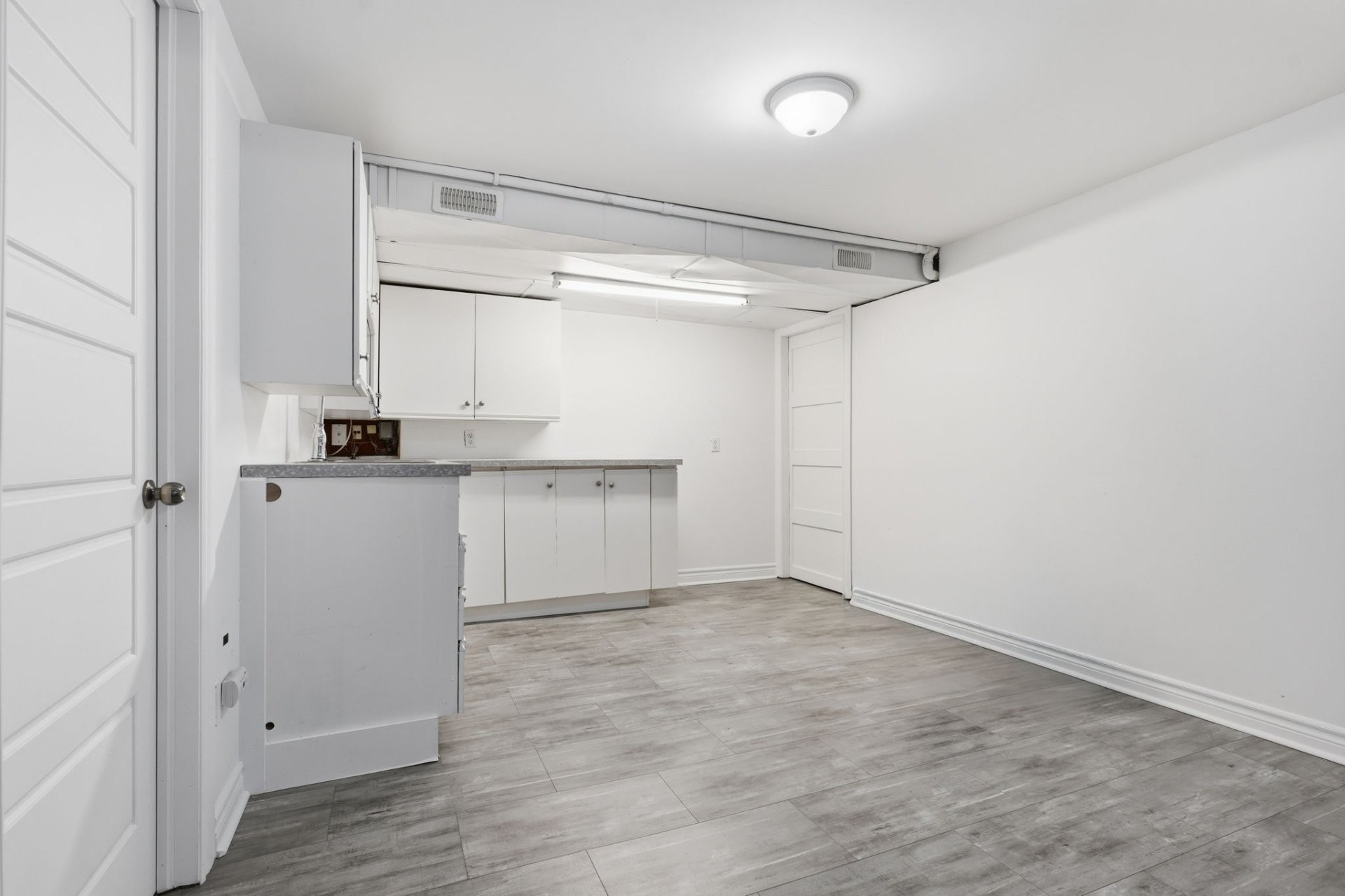 









472


Rue Lucien-Gauthier

,
Gatineau (Buckingham),




QC
J8L2T7


