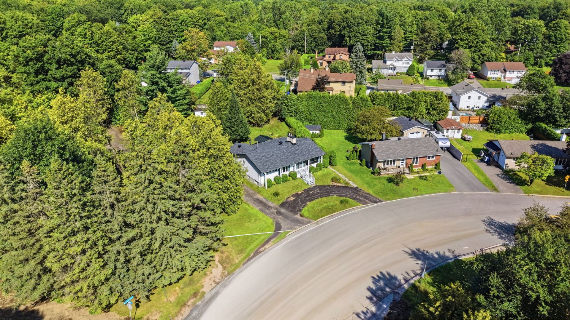 









472


Rue Lucien-Gauthier

,
Gatineau (Buckingham),




QC
J8L2T7

