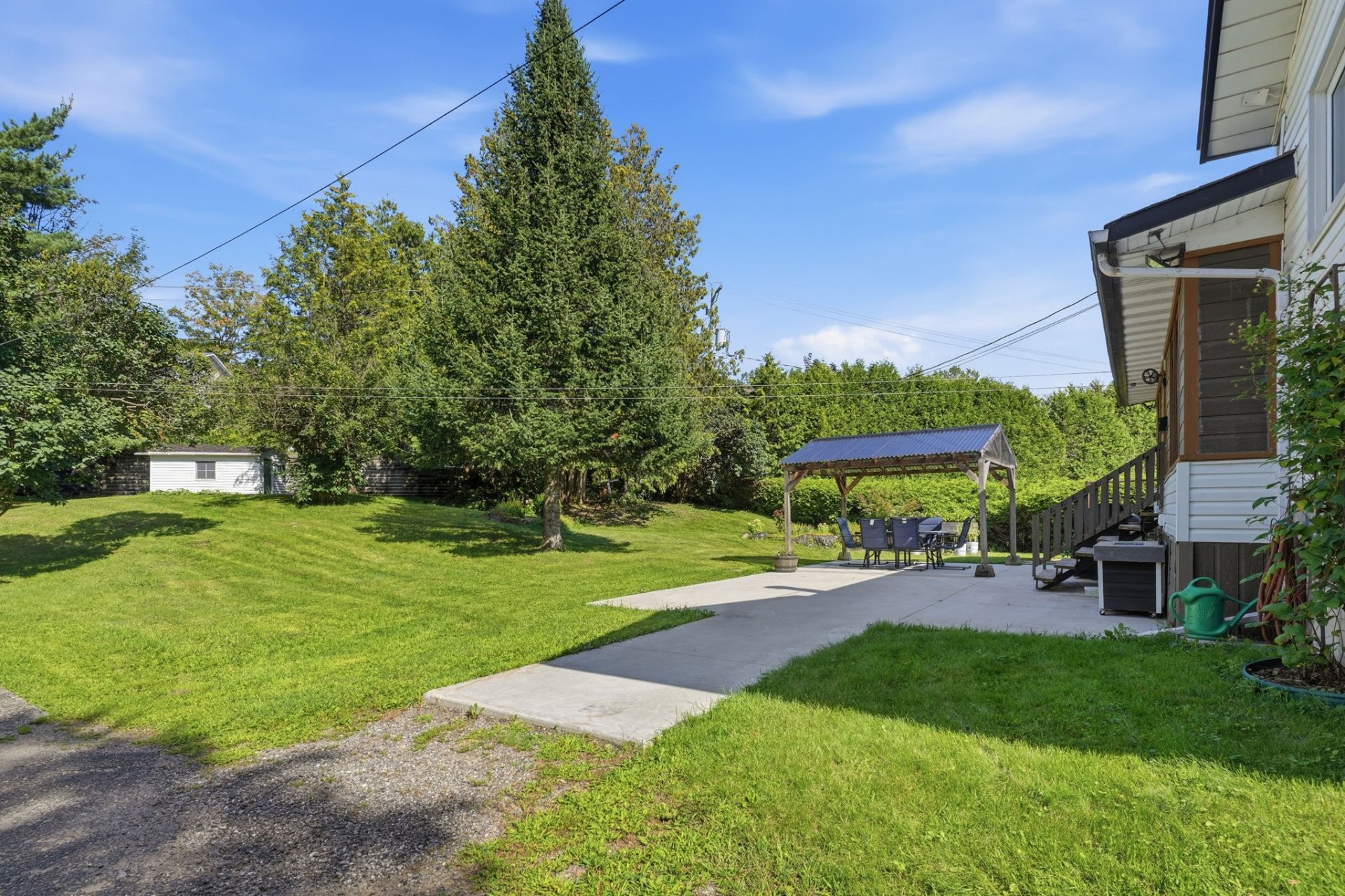 









472


Rue Lucien-Gauthier

,
Gatineau (Buckingham),




QC
J8L2T7

