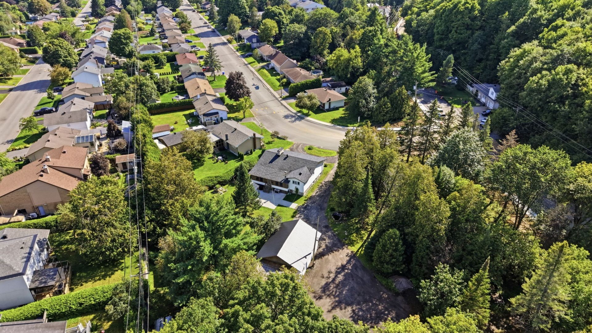 









472


Rue Lucien-Gauthier

,
Gatineau (Buckingham),




QC
J8L2T7

