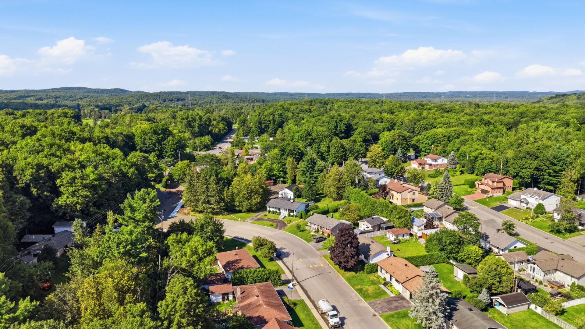 









472


Rue Lucien-Gauthier

,
Gatineau (Buckingham),




QC
J8L2T7

