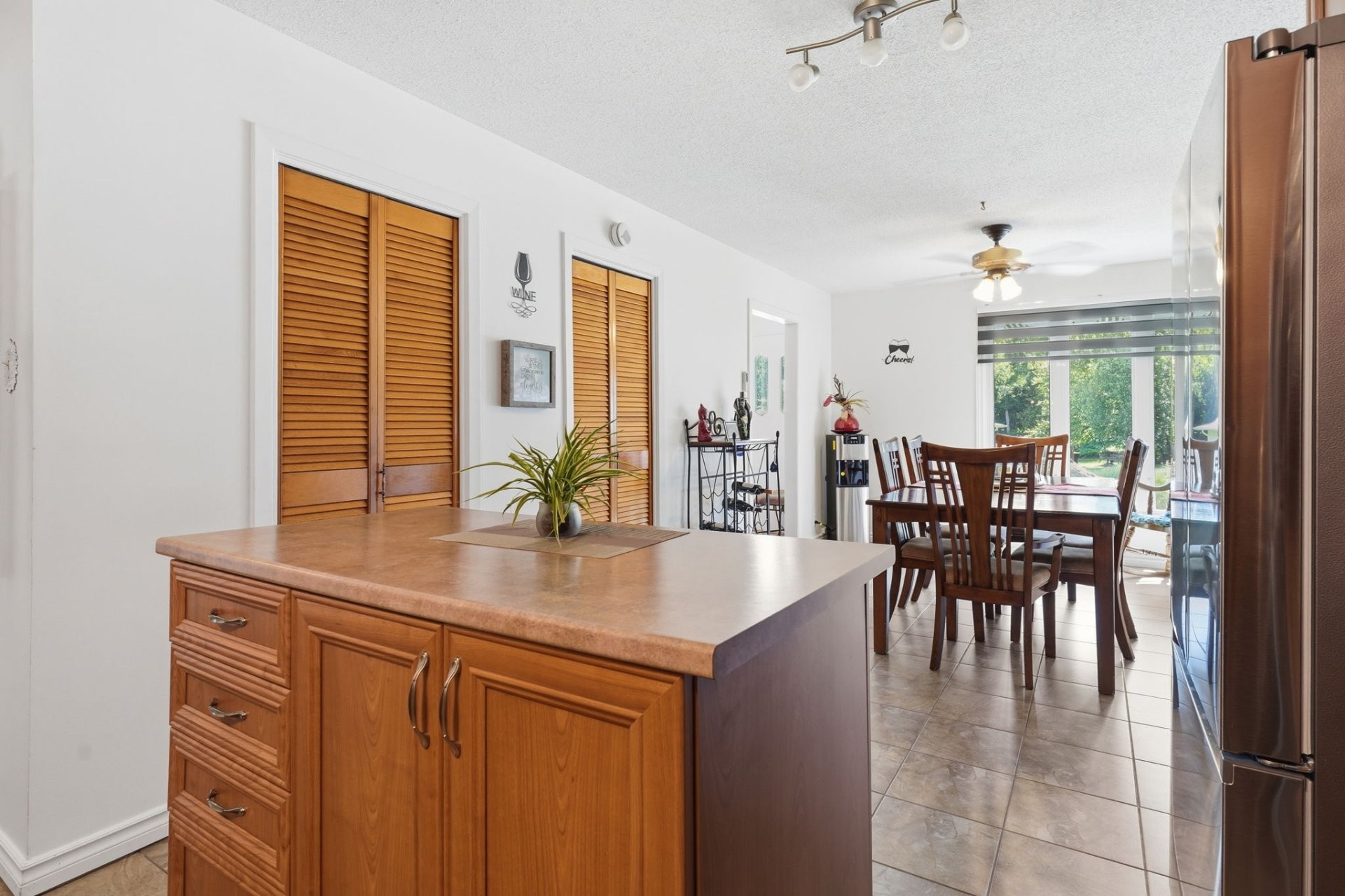 









472


Rue Lucien-Gauthier

,
Gatineau (Buckingham),




QC
J8L2T7


