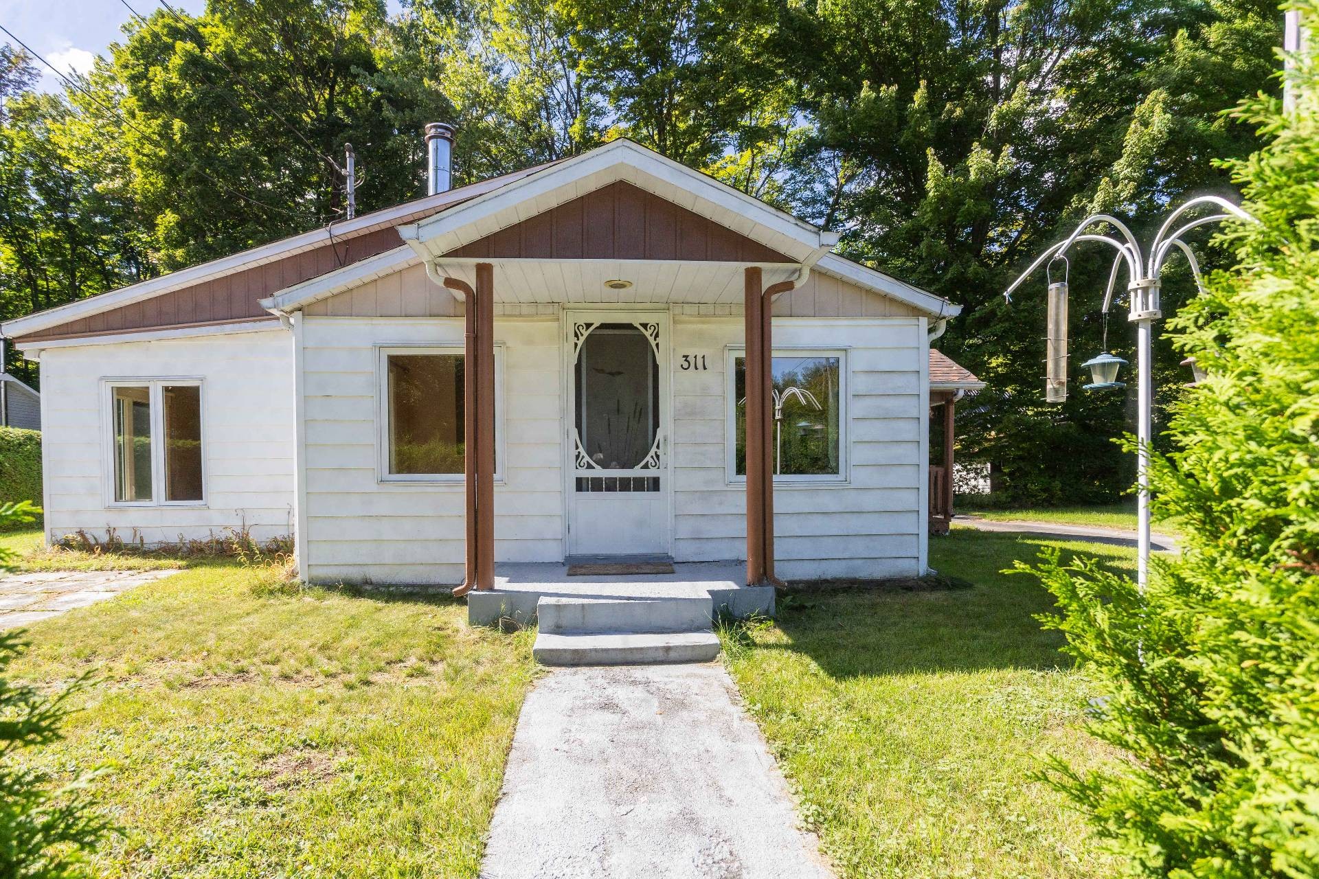 









311


Rue des Hérons

,
Notre-Dame-du-Mont-Carmel,




QC
G0X3J0

