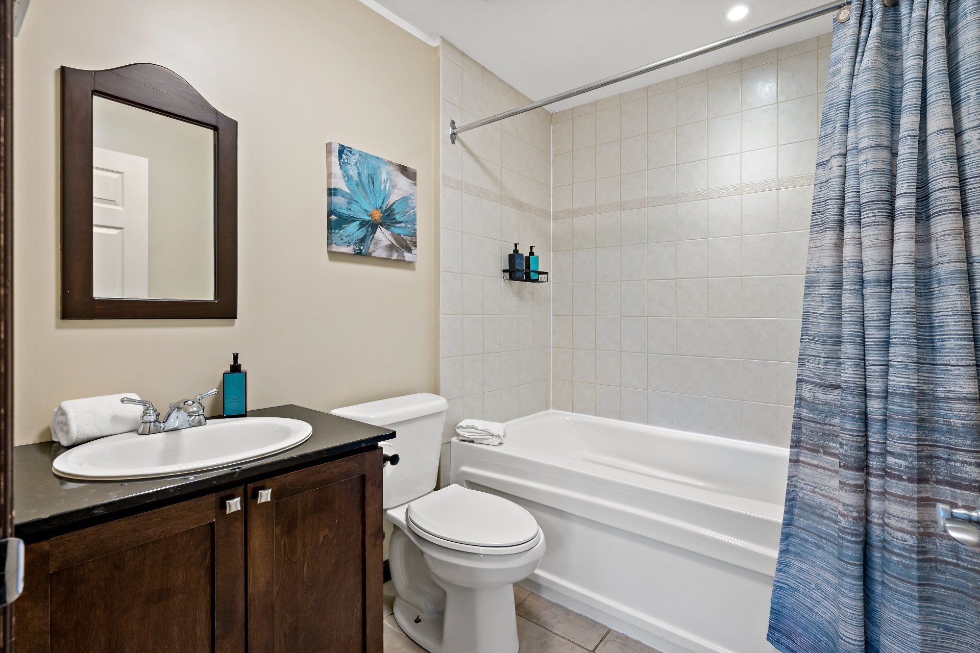 









214


Allée Boréalis

,
Mont-Tremblant,




QC
J8E0A4

