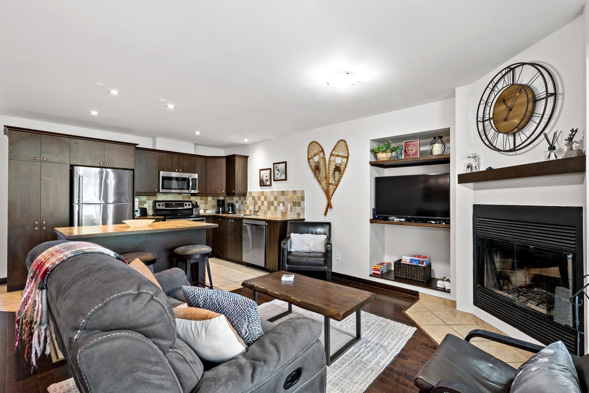 









214


Allée Boréalis

,
Mont-Tremblant,




QC
J8E0A4

