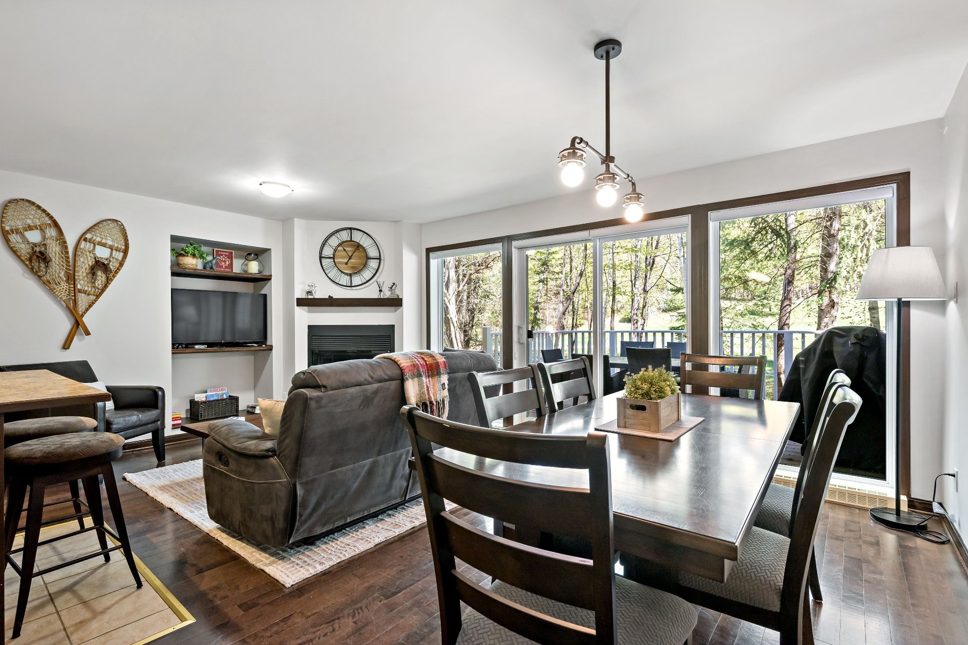 









214


Allée Boréalis

,
Mont-Tremblant,




QC
J8E0A4

