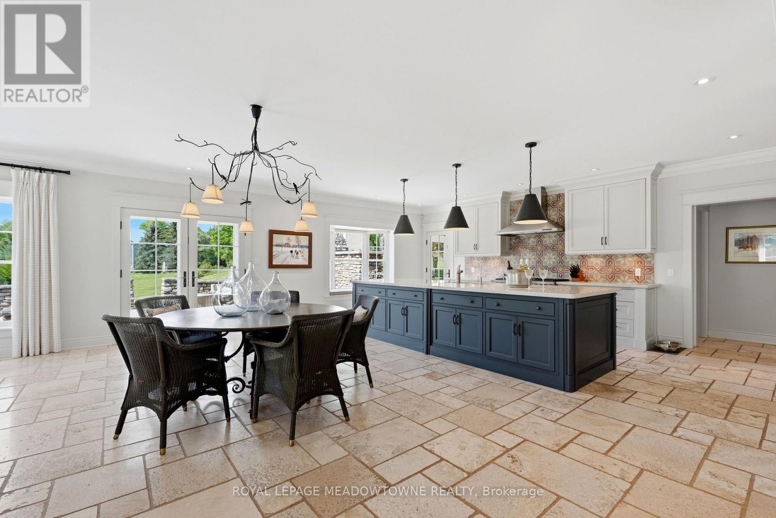 












14249 TENTH LINE

,
Halton Hills,




Ontario
L7G4S8

