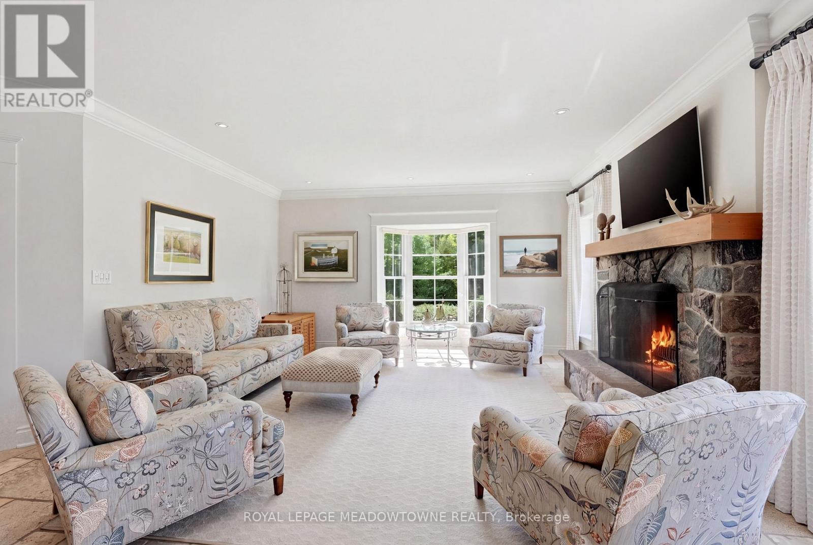 












14249 TENTH LINE

,
Halton Hills,




Ontario
L7G4S8

