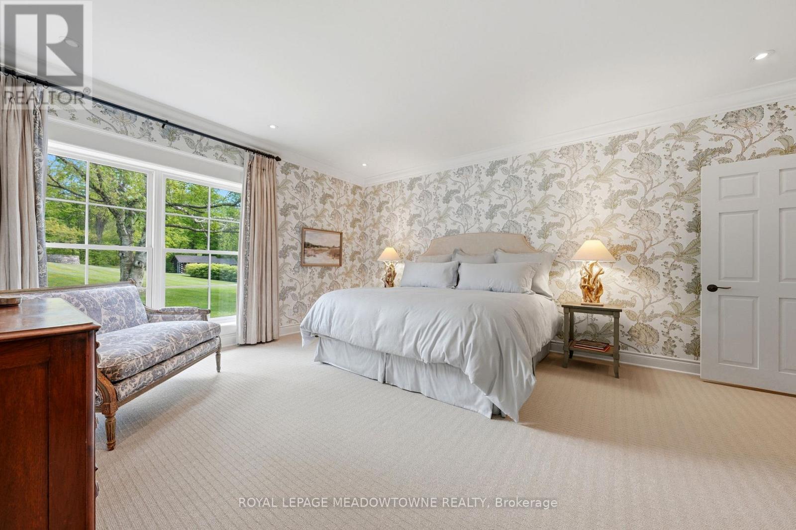 












14249 TENTH LINE

,
Halton Hills,




Ontario
L7G4S8

