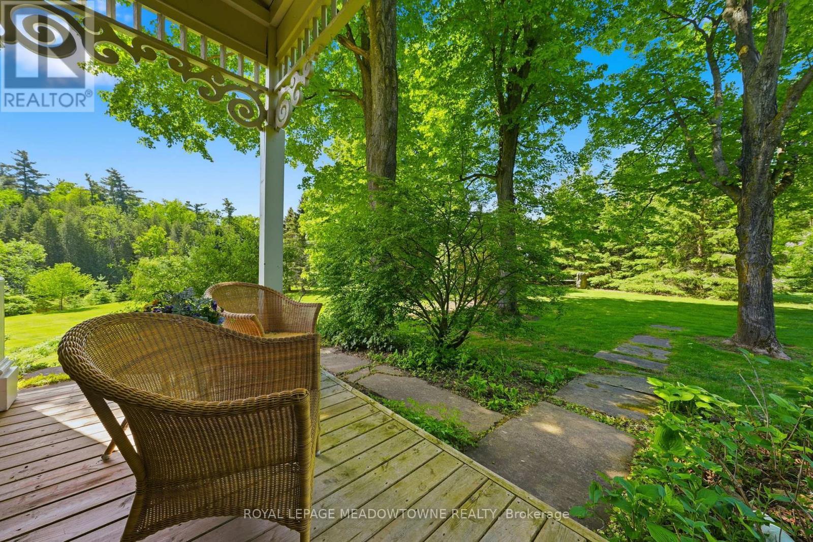 












14249 TENTH LINE

,
Halton Hills,




Ontario
L7G4S8

