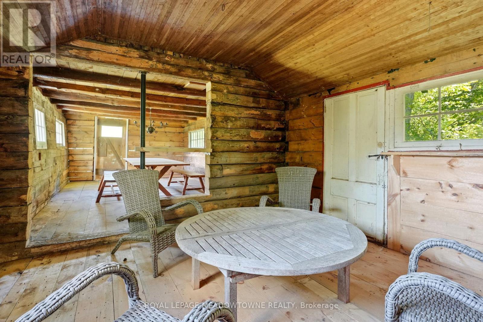 












14249 TENTH LINE

,
Halton Hills,




Ontario
L7G4S8

