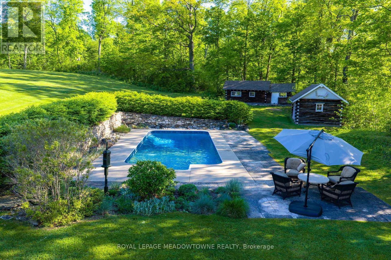 












14249 TENTH LINE

,
Halton Hills,




Ontario
L7G4S8

