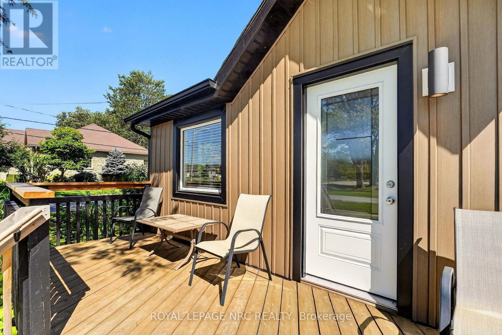 












220 ROSEWOOD AVENUE

,
Fort Erie (Crystal Beach),




Ontario
L0S1B0

