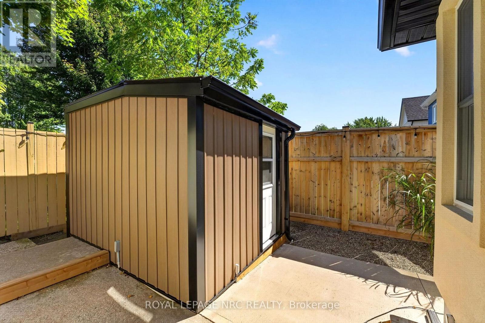 












220 ROSEWOOD AVENUE

,
Fort Erie (Crystal Beach),




Ontario
L0S1B0

