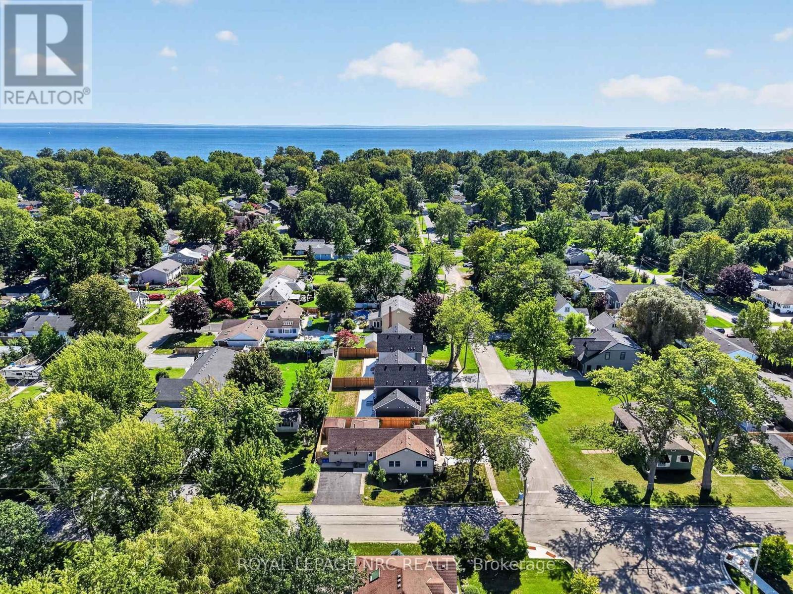 












220 ROSEWOOD AVENUE

,
Fort Erie (Crystal Beach),




Ontario
L0S1B0

