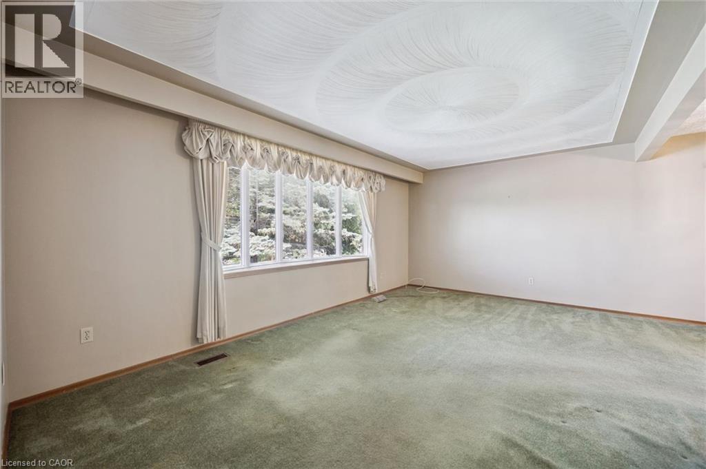 












309 TOLL GATE Boulevard

,
Waterloo,




Ontario
N2L4M5

