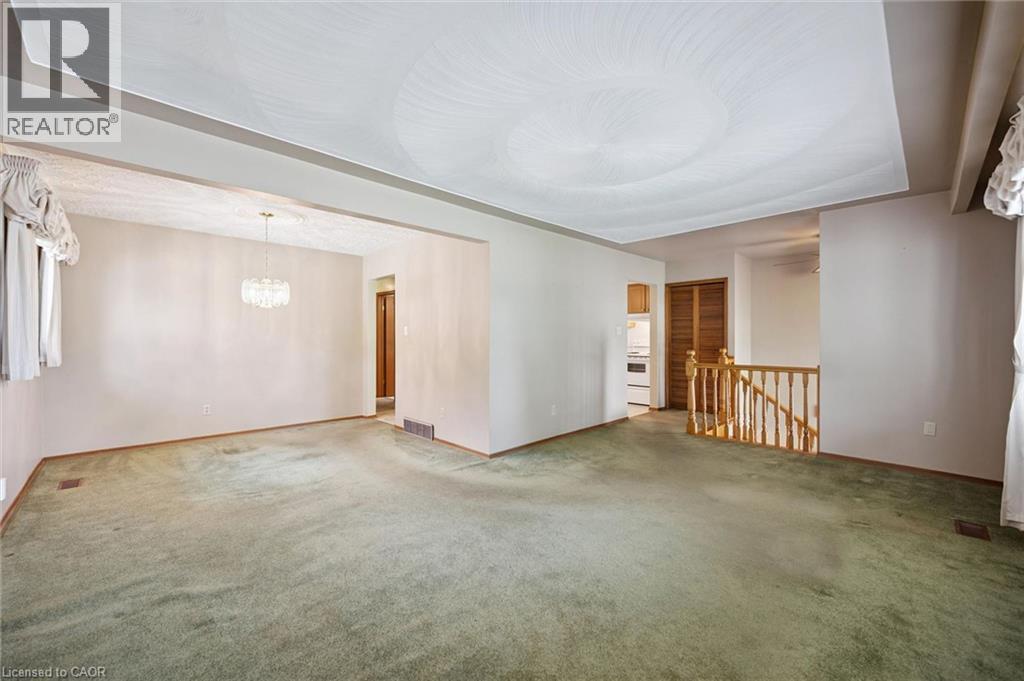 












309 TOLL GATE Boulevard

,
Waterloo,




Ontario
N2L4M5

