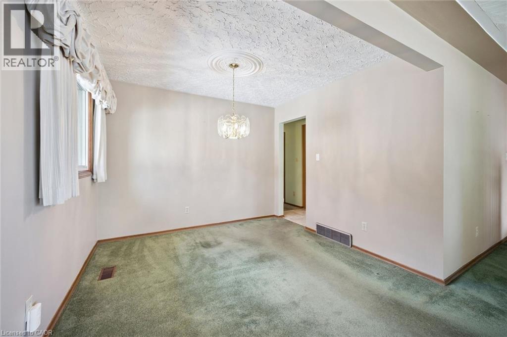 












309 TOLL GATE Boulevard

,
Waterloo,




Ontario
N2L4M5

