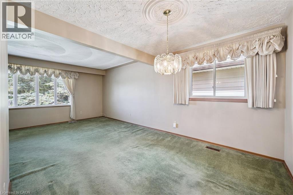 












309 TOLL GATE Boulevard

,
Waterloo,




Ontario
N2L4M5

