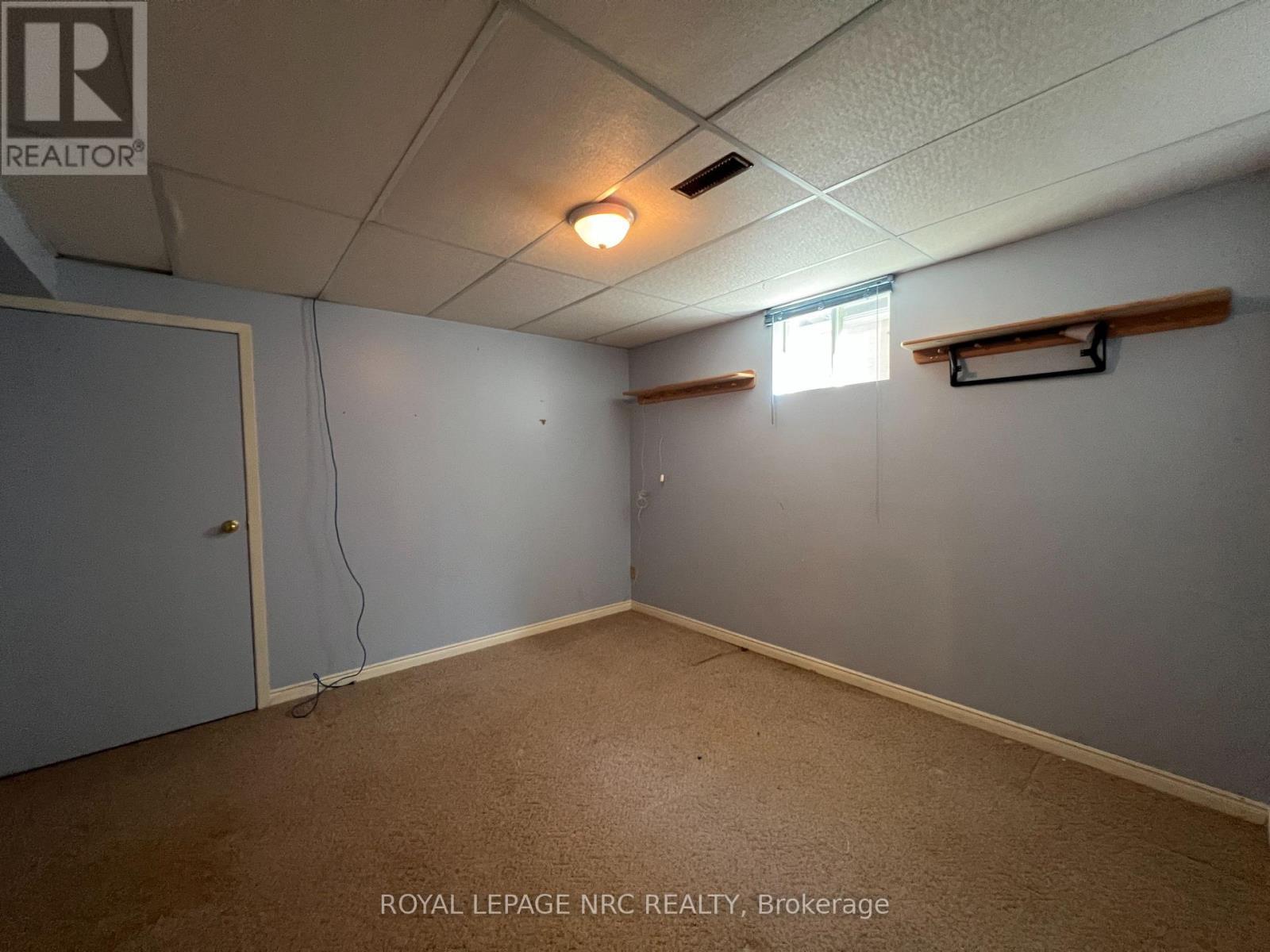 












46 ANDREA DRIVE

,
St. Catharines (Rykert/Vansickle),




Ontario
L2S3N8

