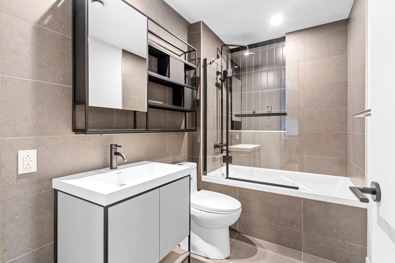 









288


Rue Richmond

, 726,
Montréal (Le Sud-Ouest),




QC
H3J0C4

