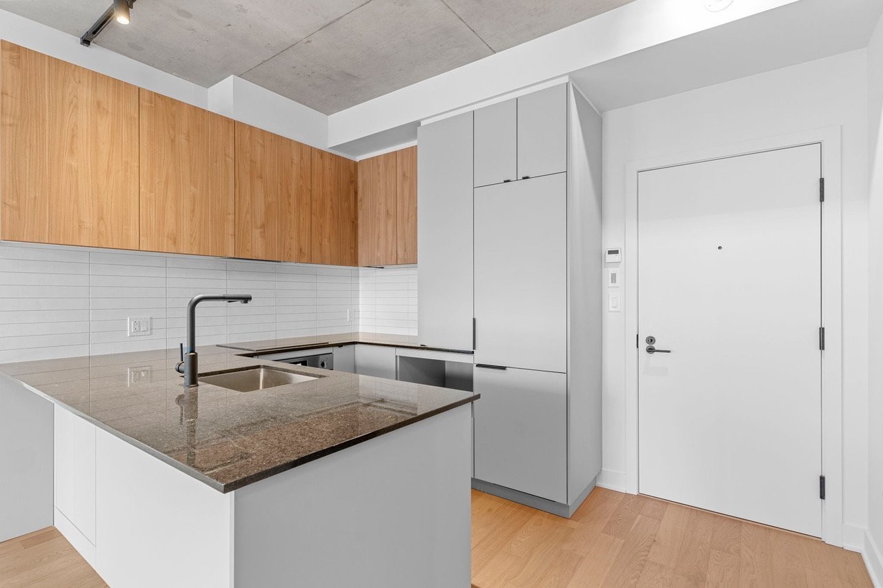 









288


Rue Richmond

, 726,
Montréal (Le Sud-Ouest),




QC
H3J0C4

